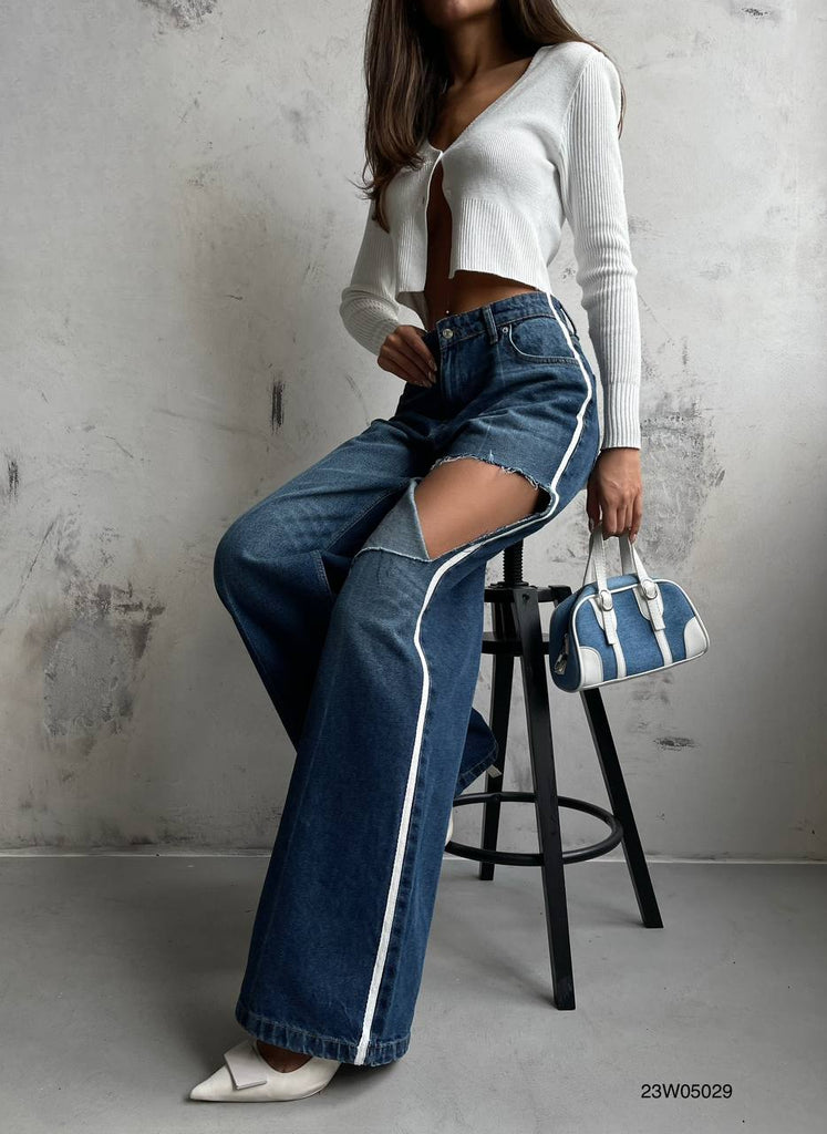 Flare ripped Jeans - AngelCode